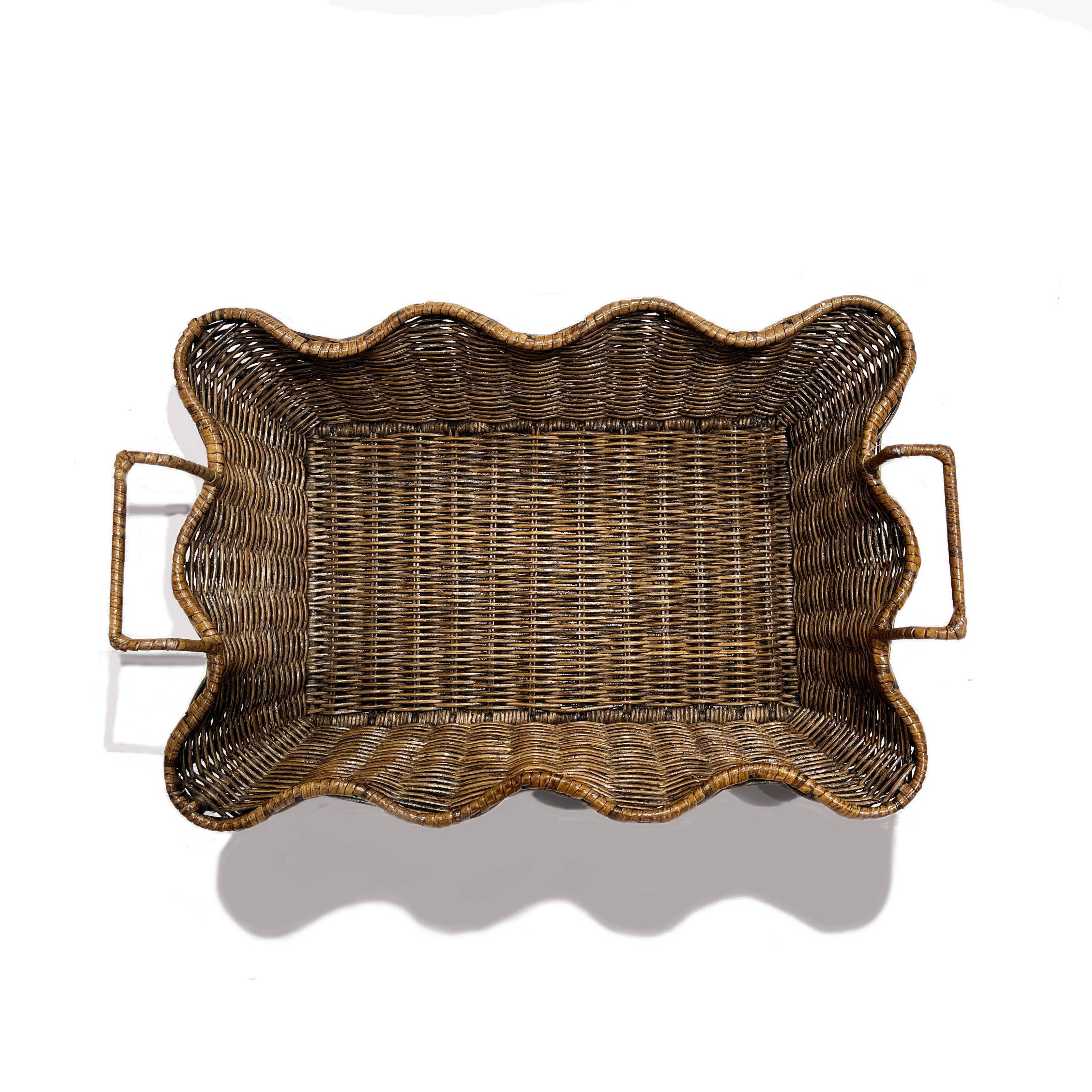 Small Scalloped Tray