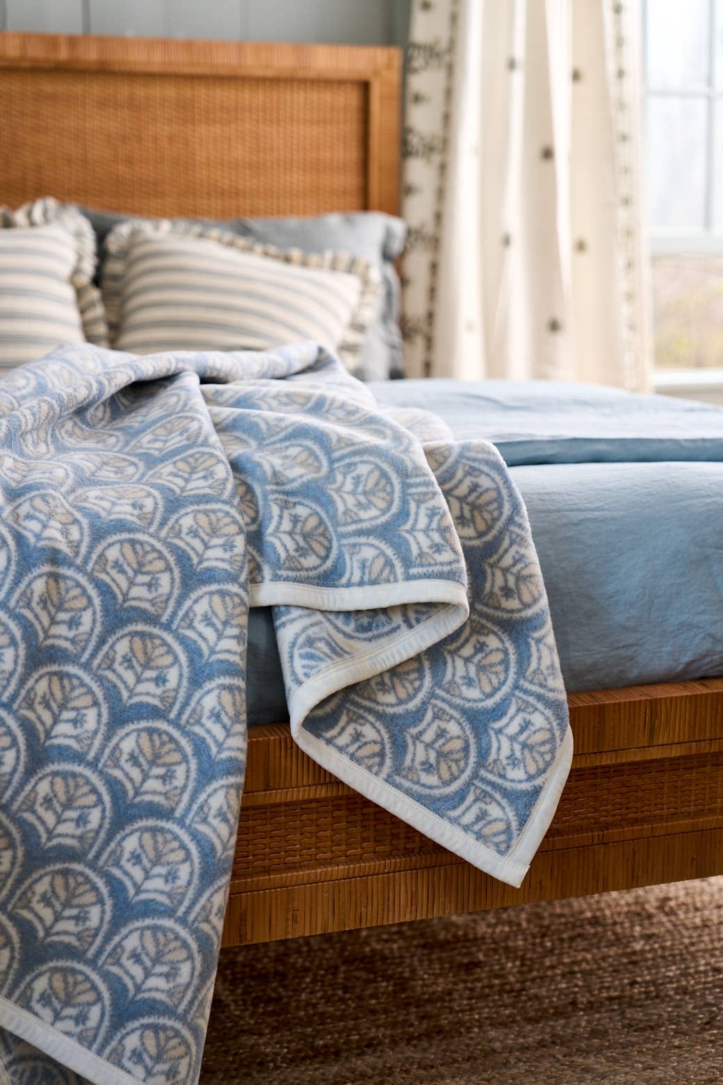 Cottage Scallop Blanket