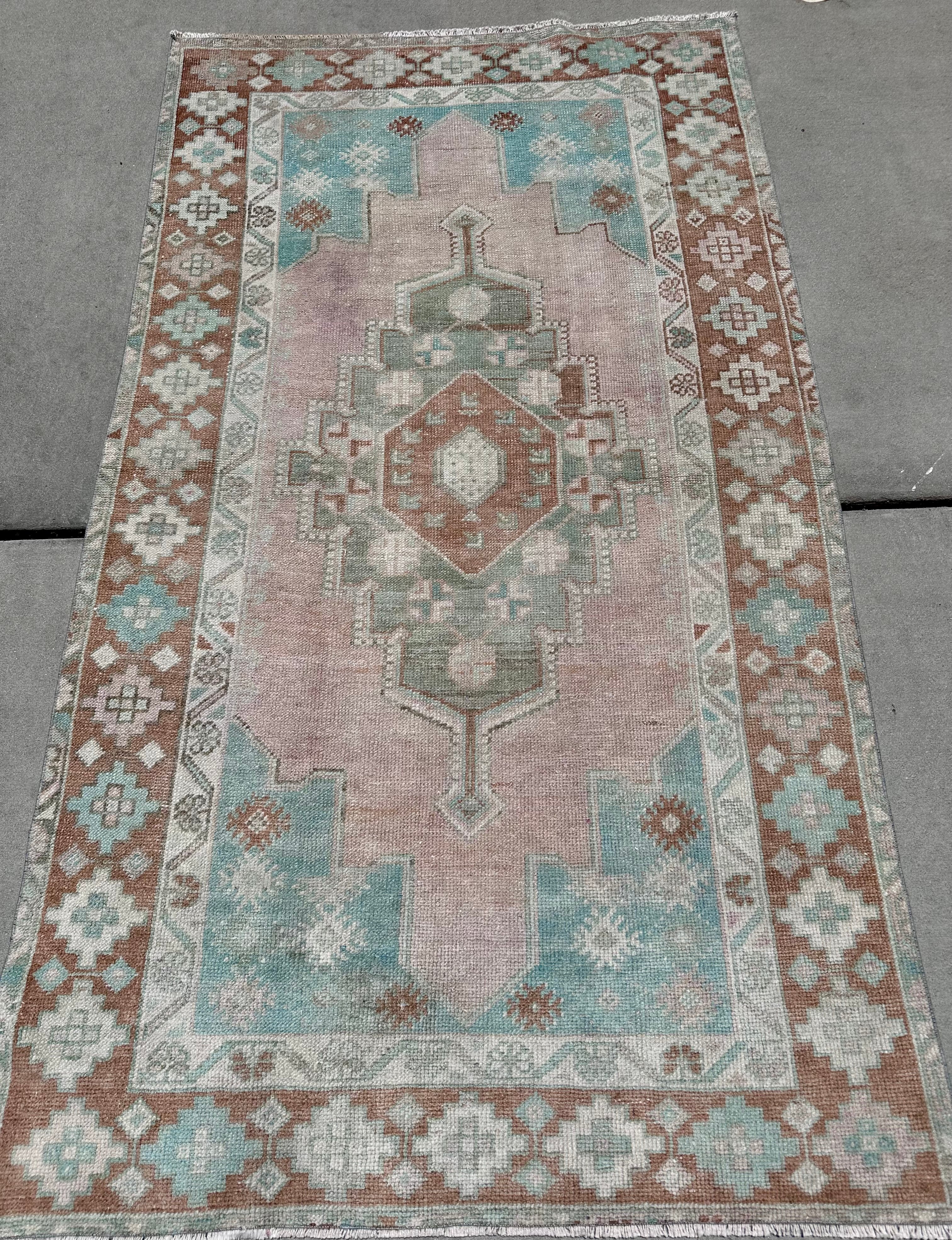 Turkish rug 7’x4’