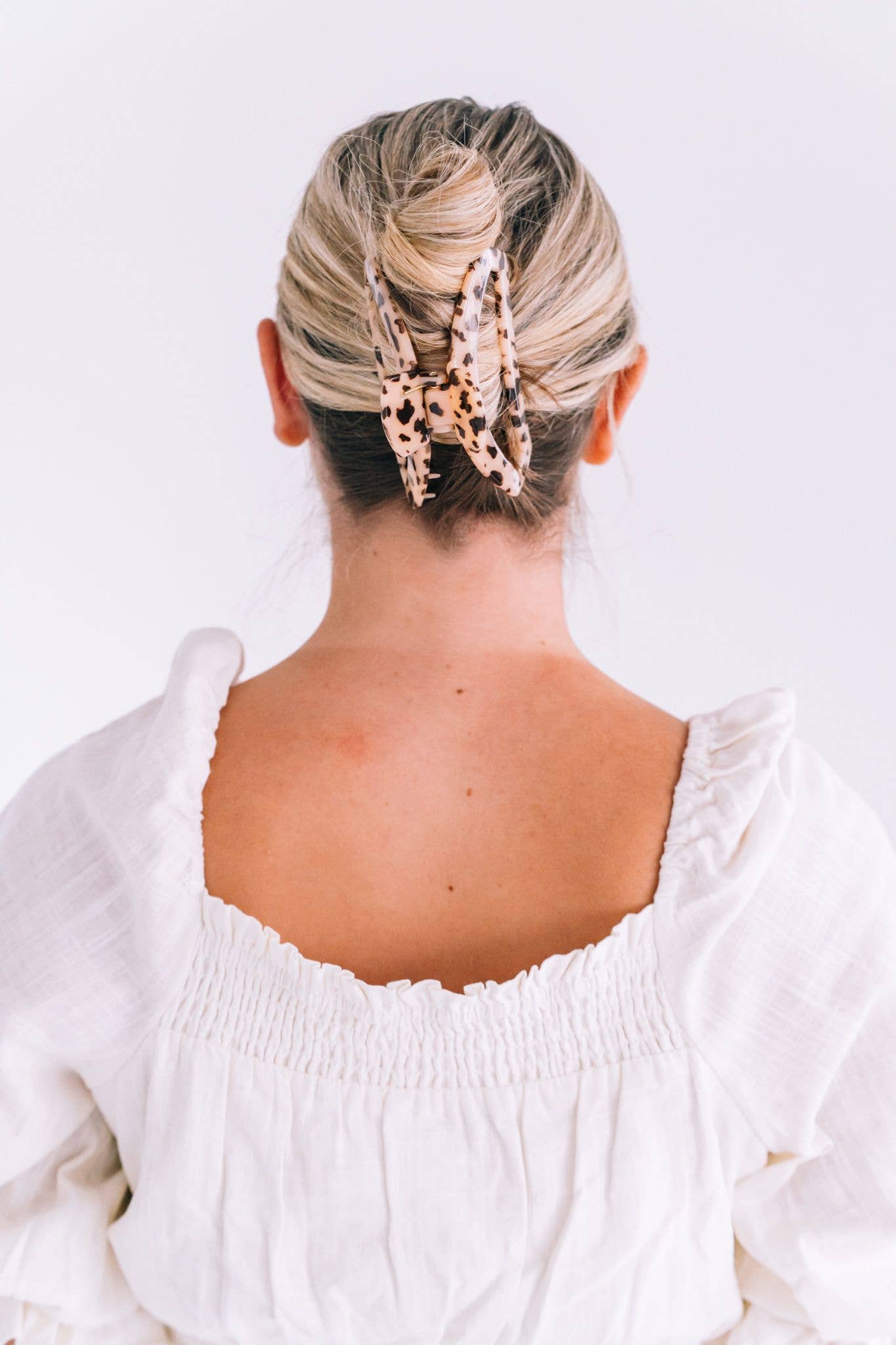 Open Blonde Tortoise Large Hair Clip