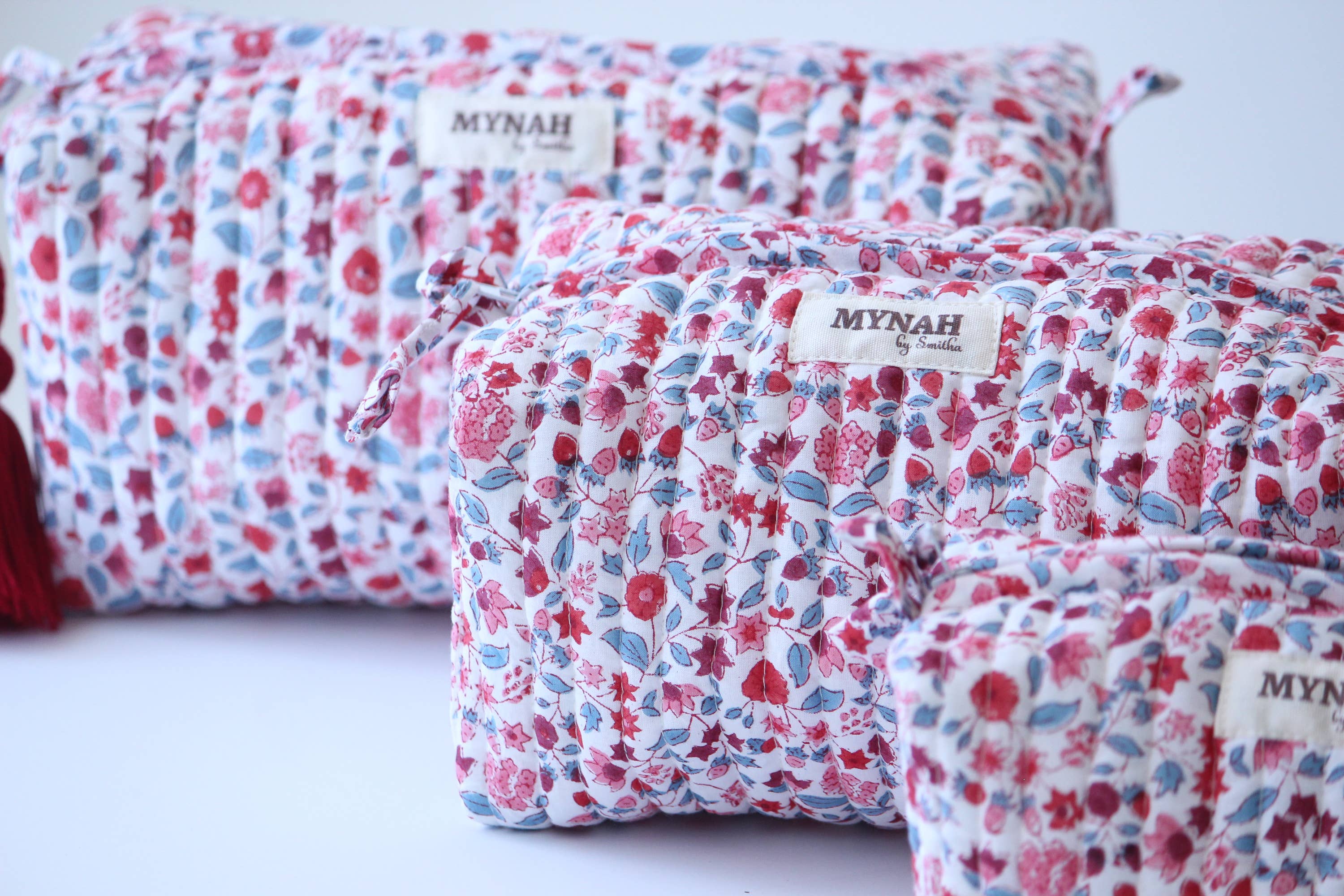 Crimson garden print travel/makeup/organizer/bag