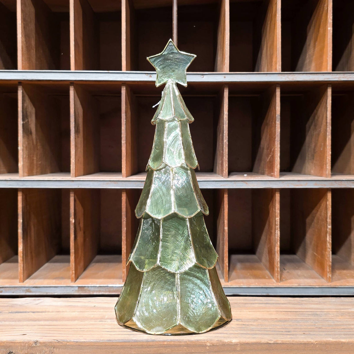 Capiz Layered Tree w/Star (Green)