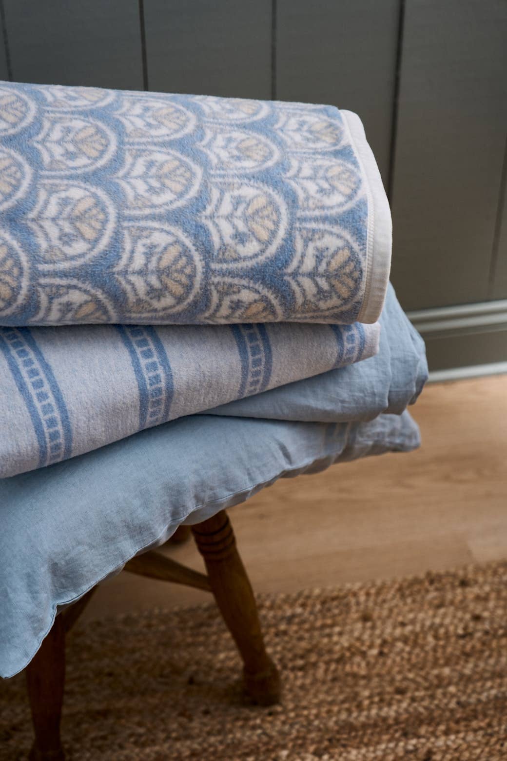 Cottage Scallop Blanket