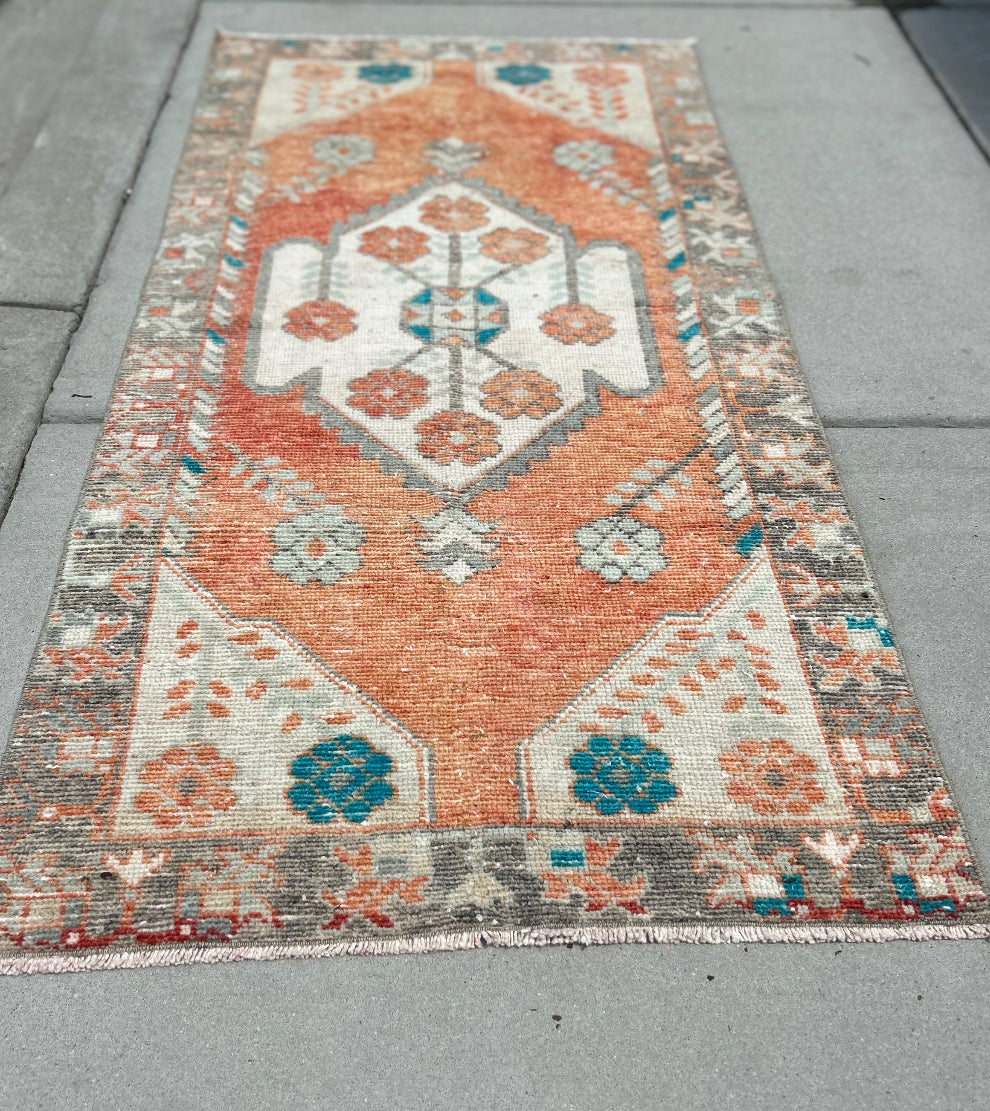 Small Turkish Runner 5’6”x2’7”