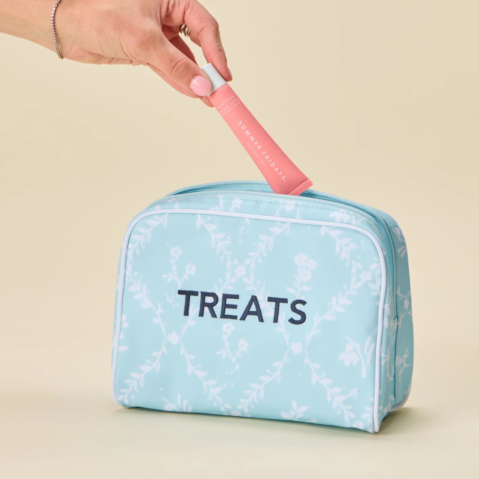 Weezie Medium Patterned Toiletry Bag
