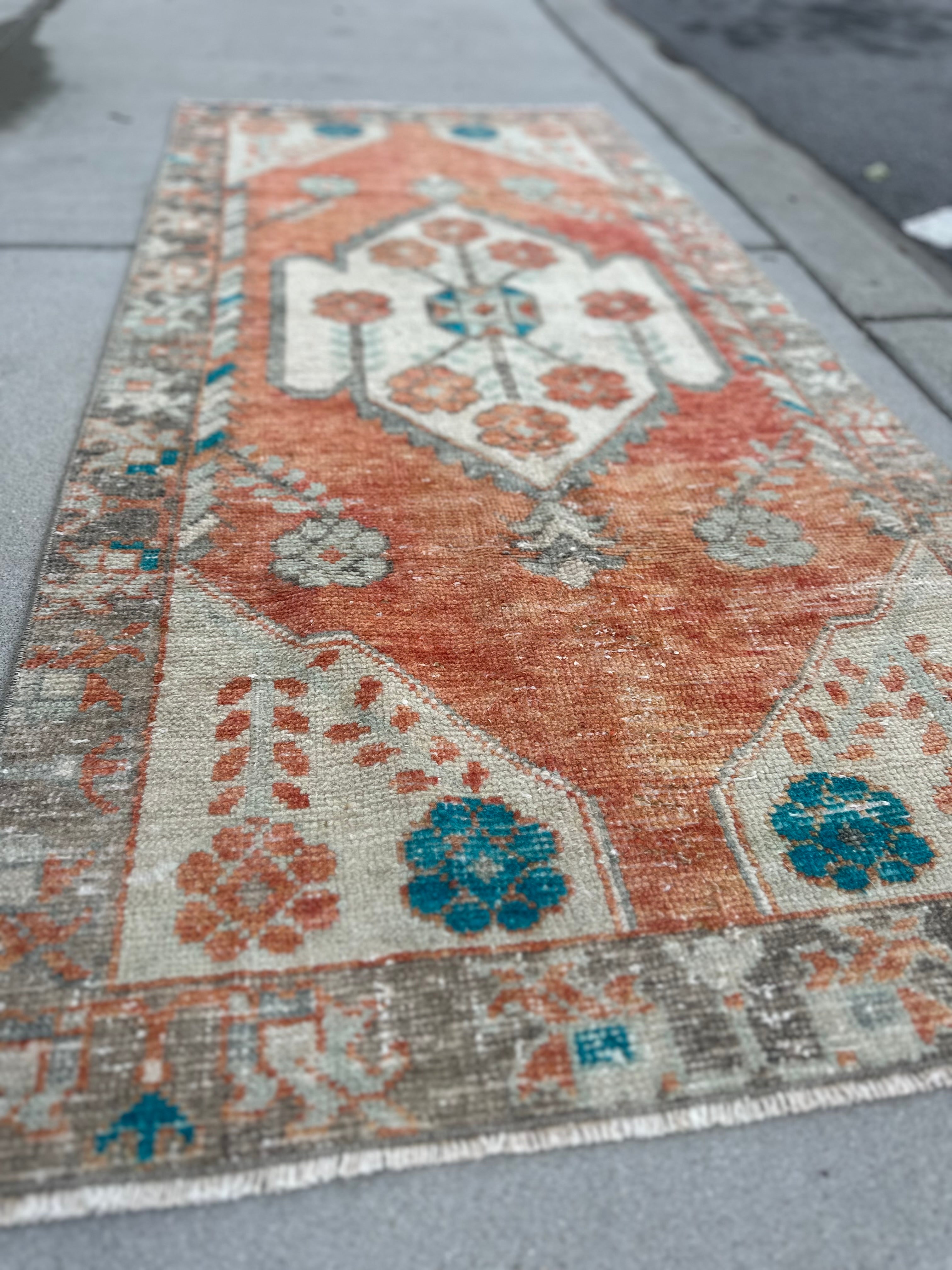 Small Turkish Runner 5’6”x2’7”