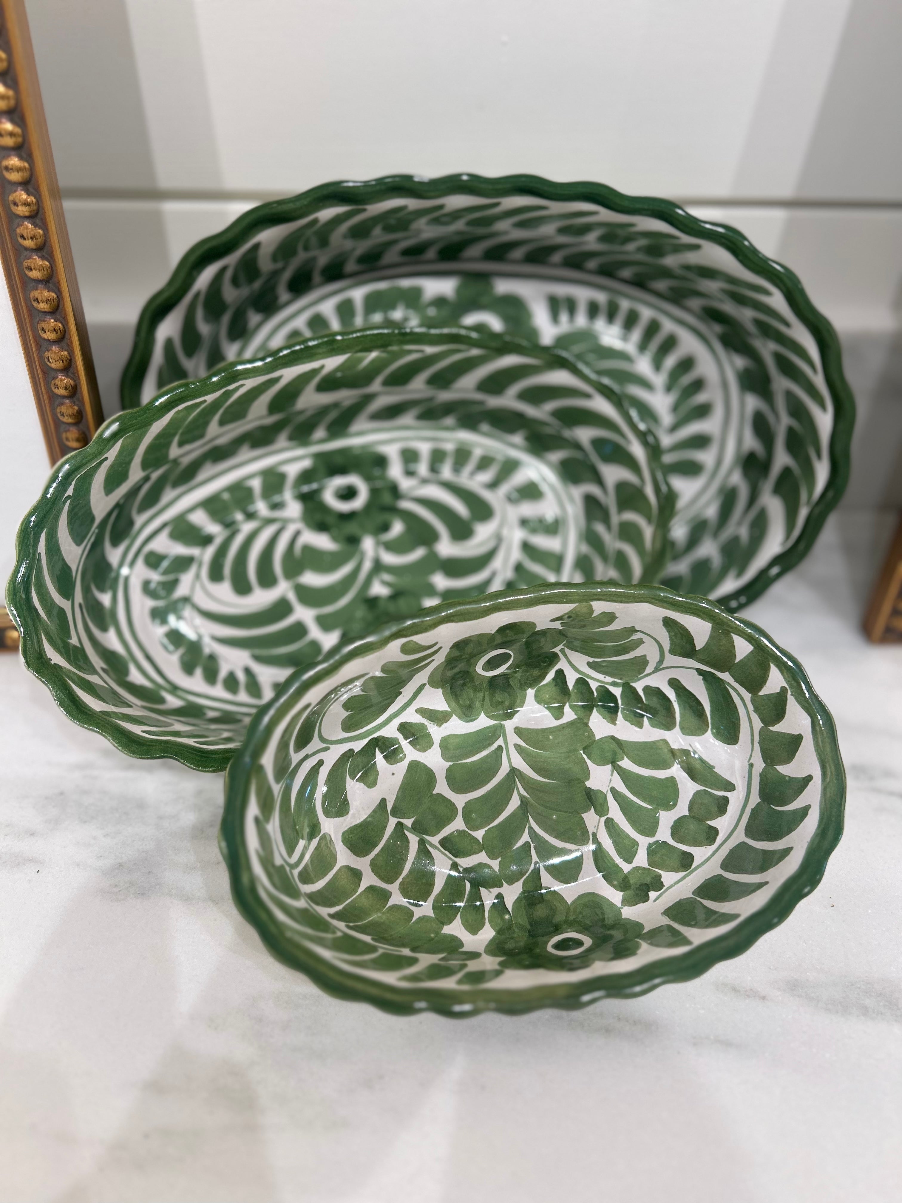 Medium Scalloped Edge Oval Dish - Ivy Green