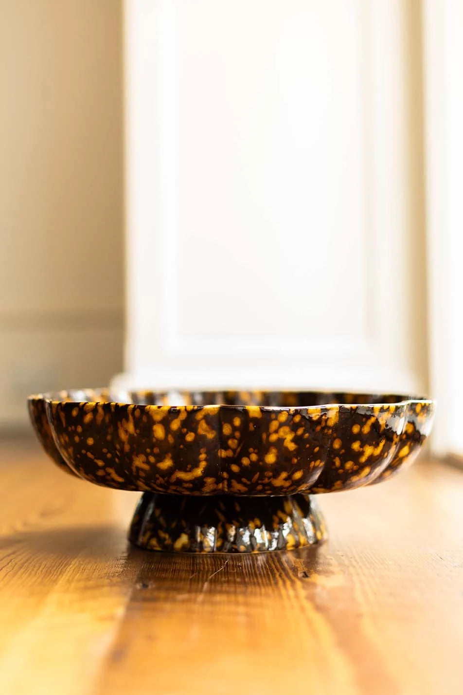 Tortoise Footed Bowl in Molasses