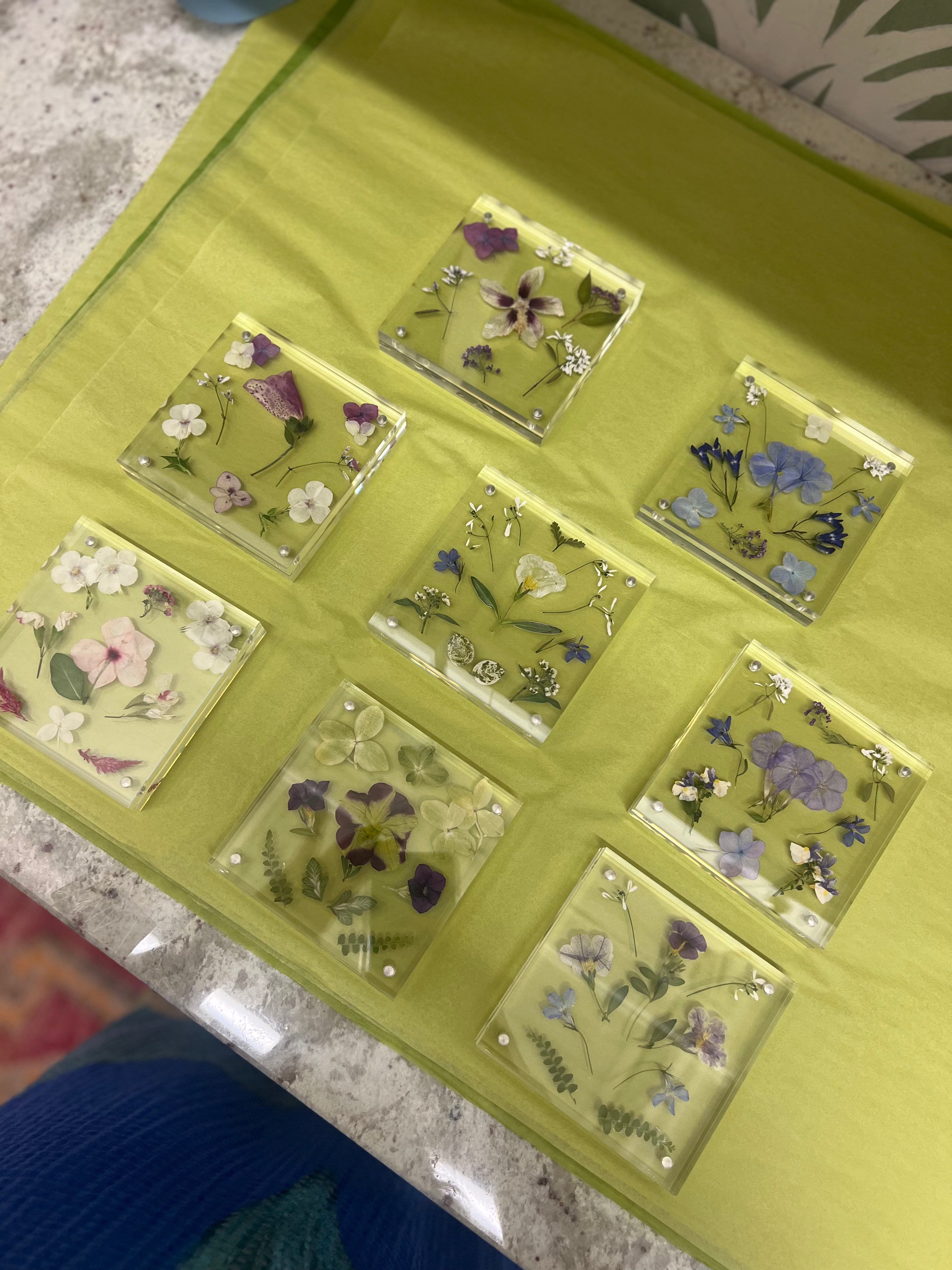 Pressed Flowers Acyclic