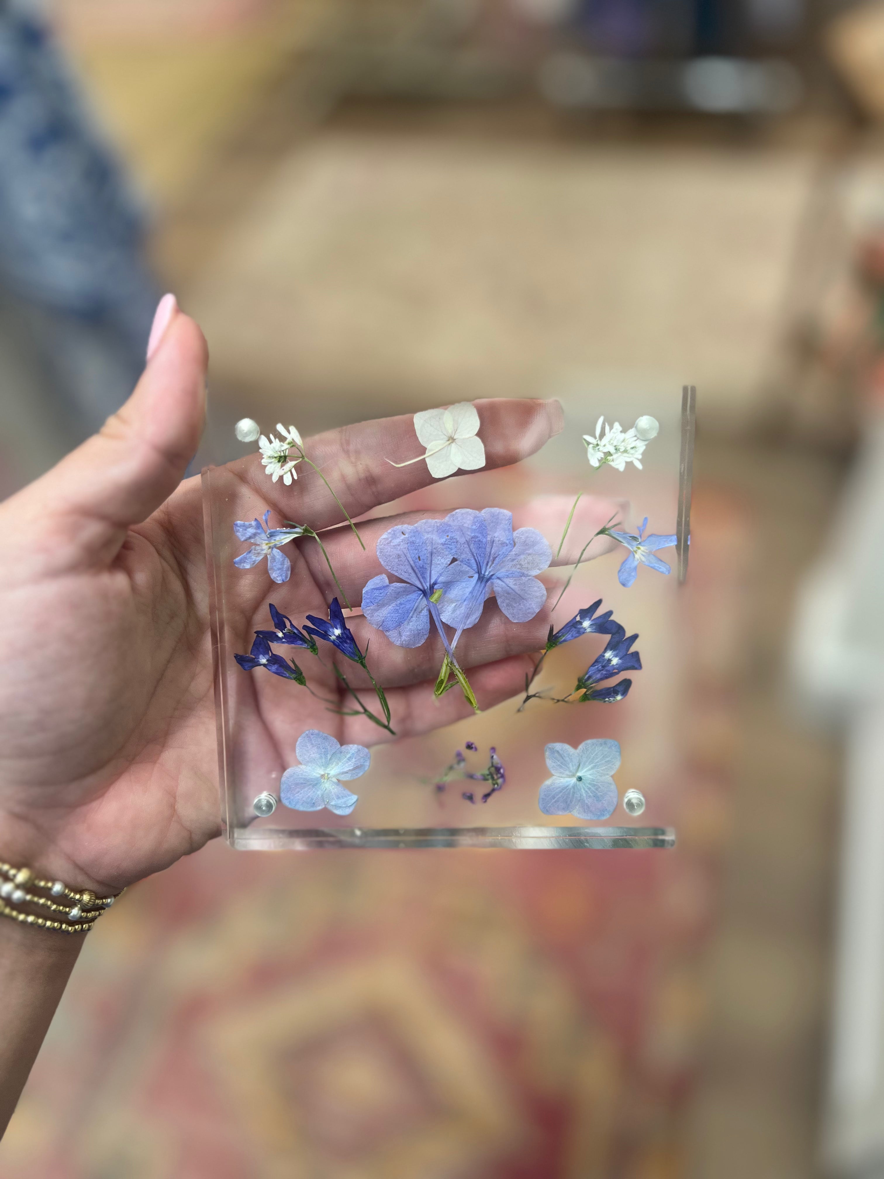 Pressed Flowers Acyclic