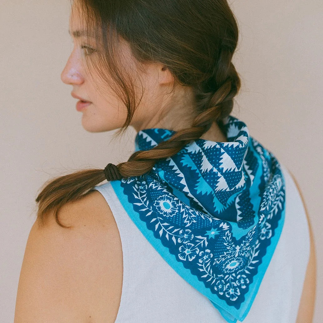 Cotton Mountains Bandana | Navy