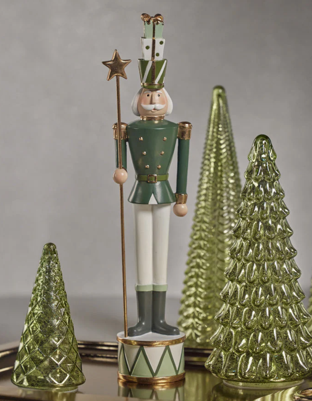 Nutcracker soldier w/ star, 18