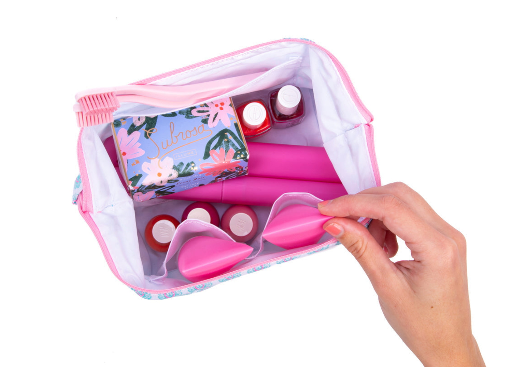 SCOUT TOILETRY BAG MEDIUM-Sweet Coraline