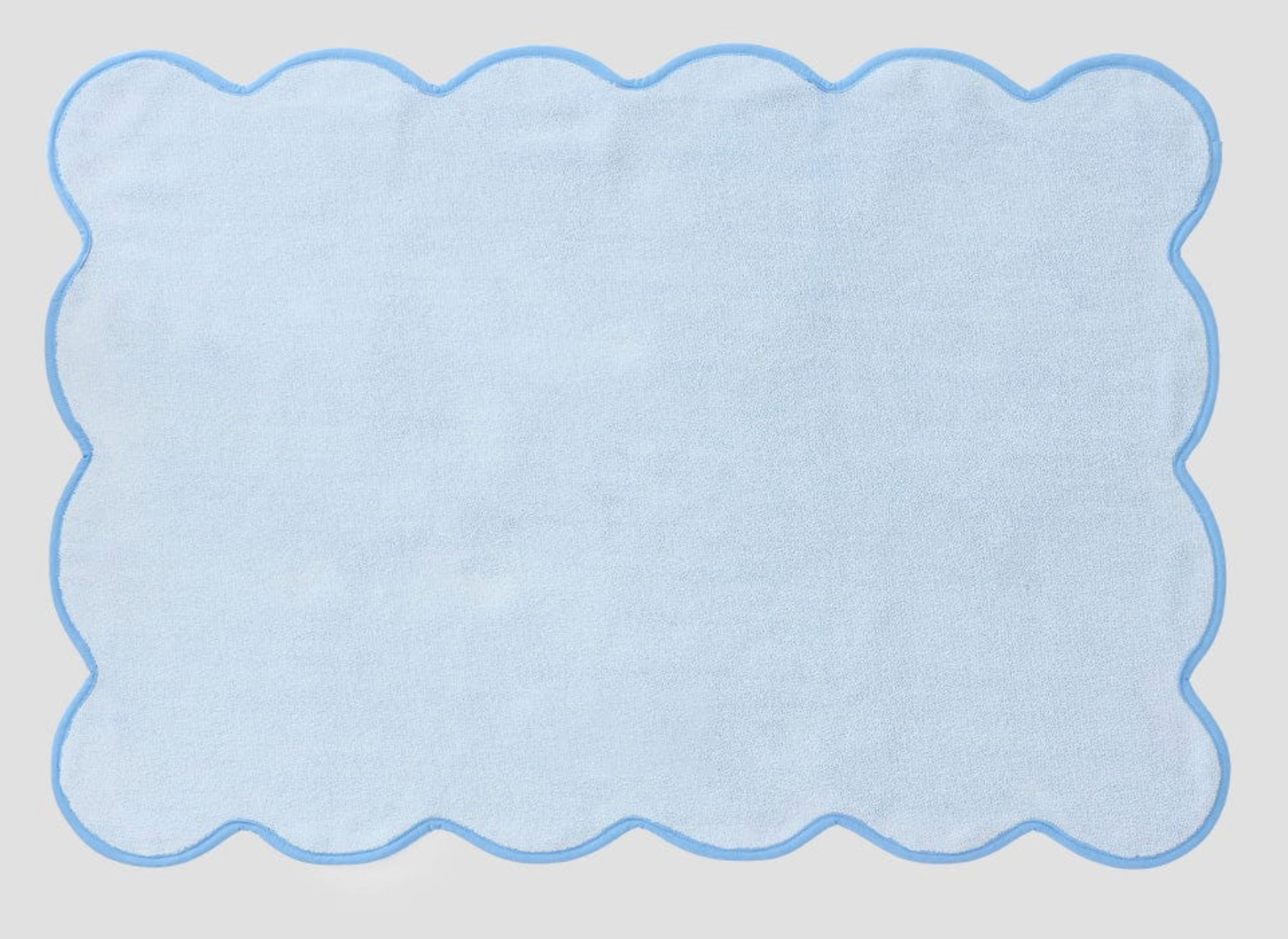 Weezie Scallop Bath Mat