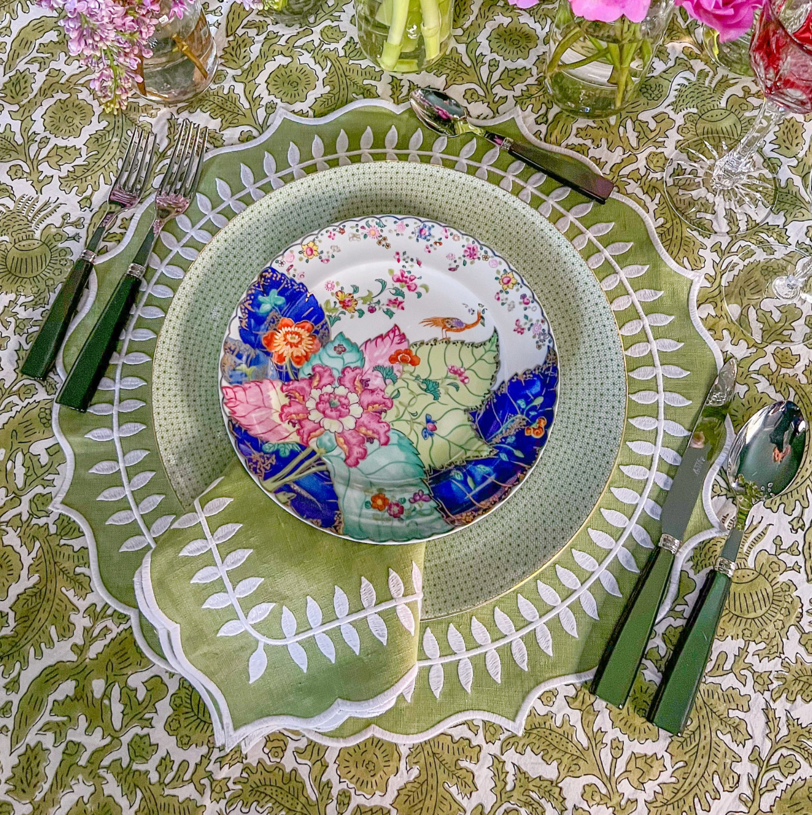 Green leaves dinner napkin