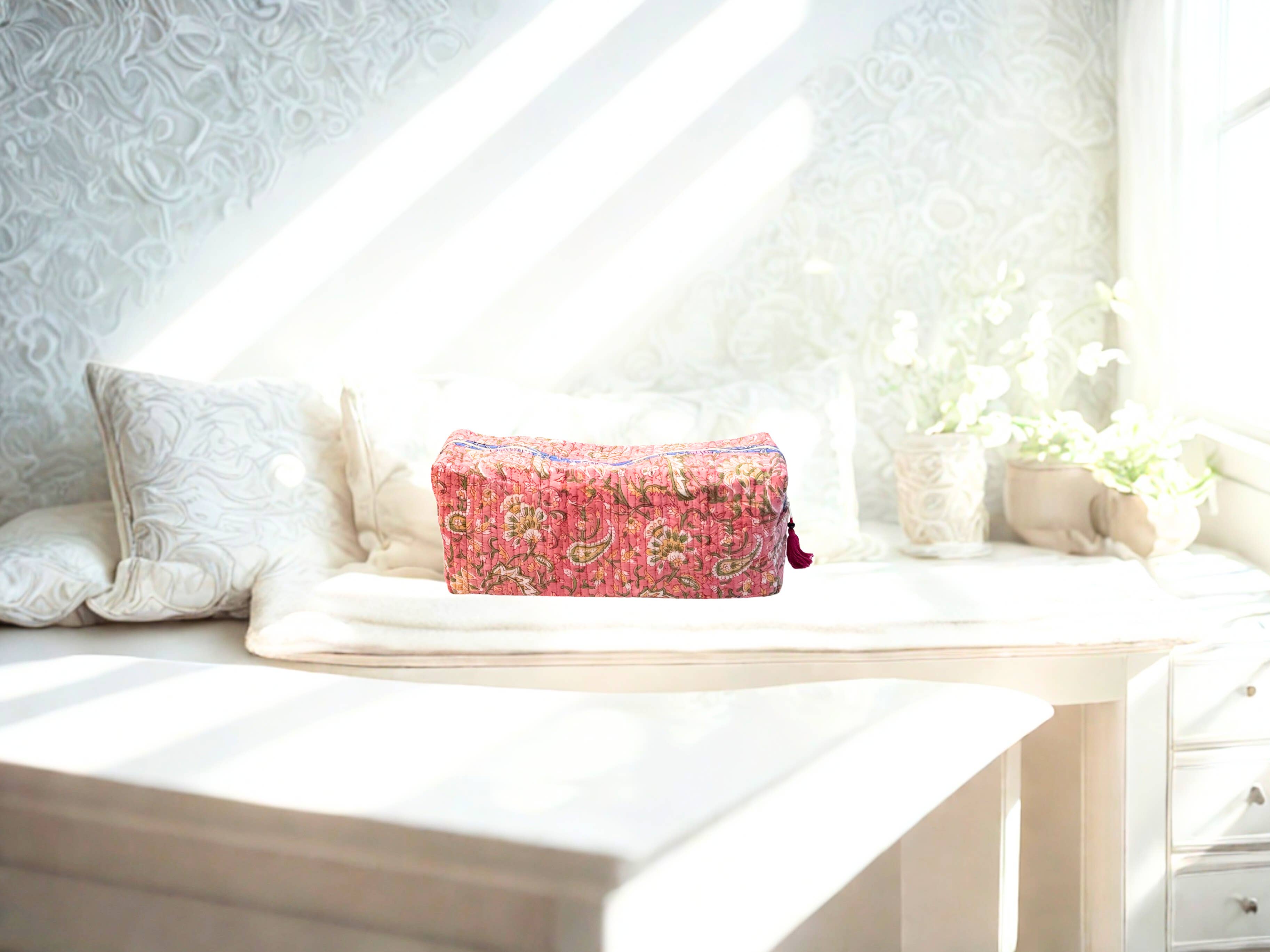 Dyson & Shark Travel Organizer Bag- Pink Floral