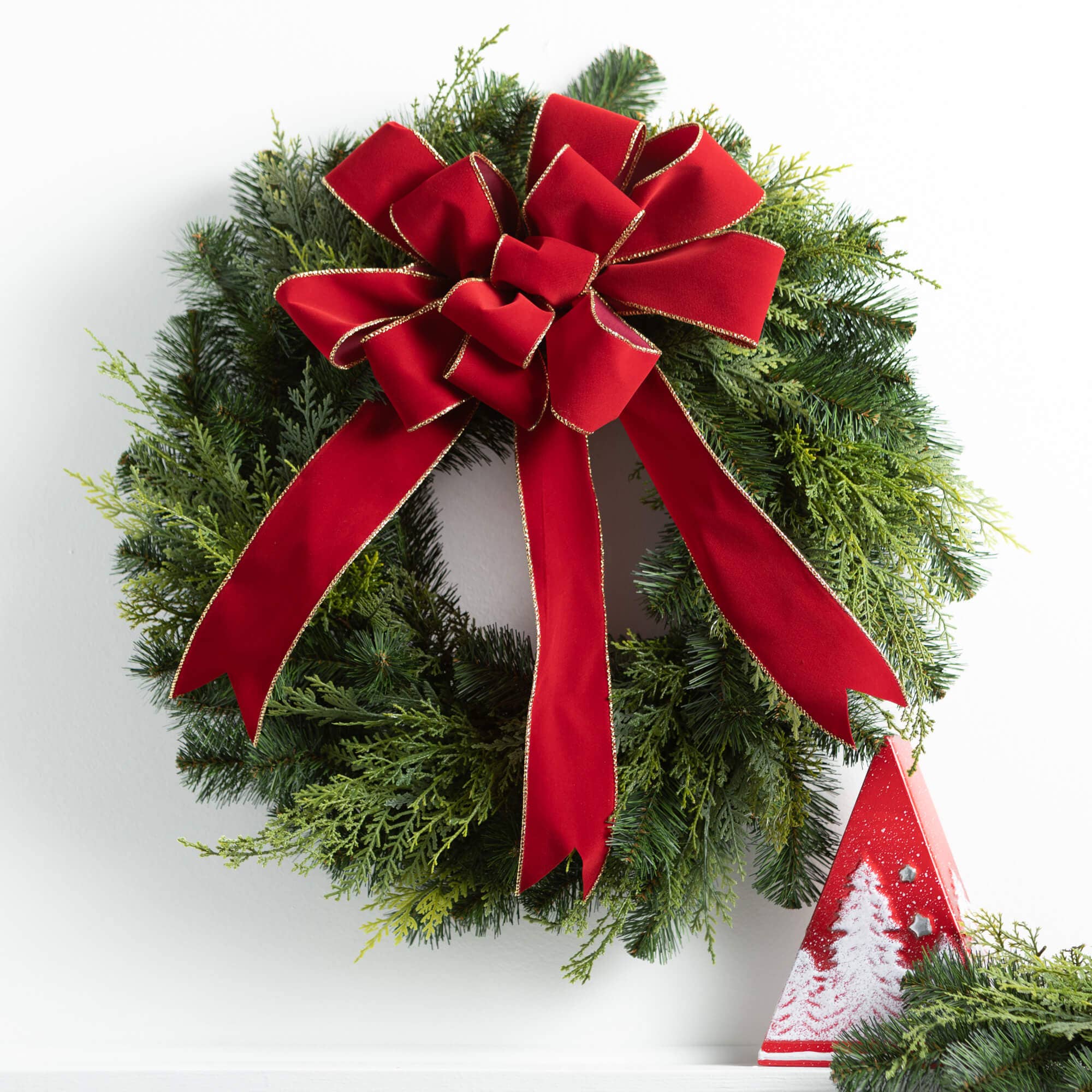 LUSH GREEN DOUGLAS FIR WREATH