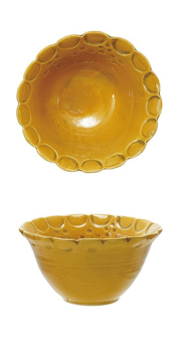 Debossed Stoneware Scalloped Bowl