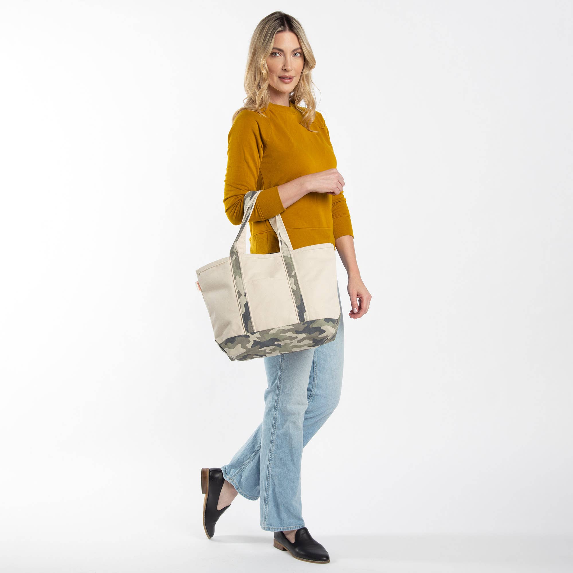 Medium Classic Tote