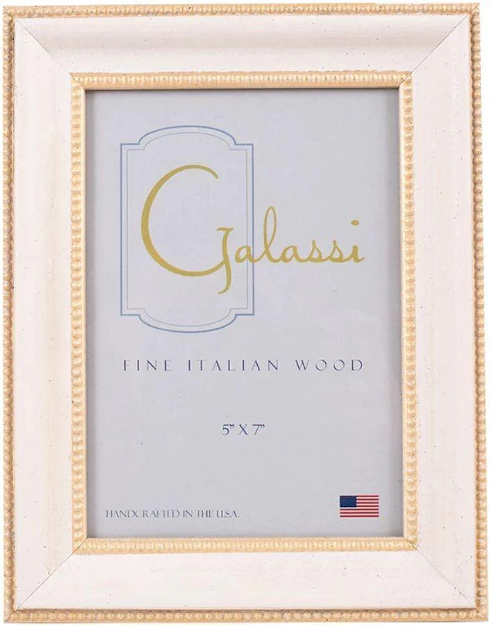 Emma Creme w/ Gold Picture Frame