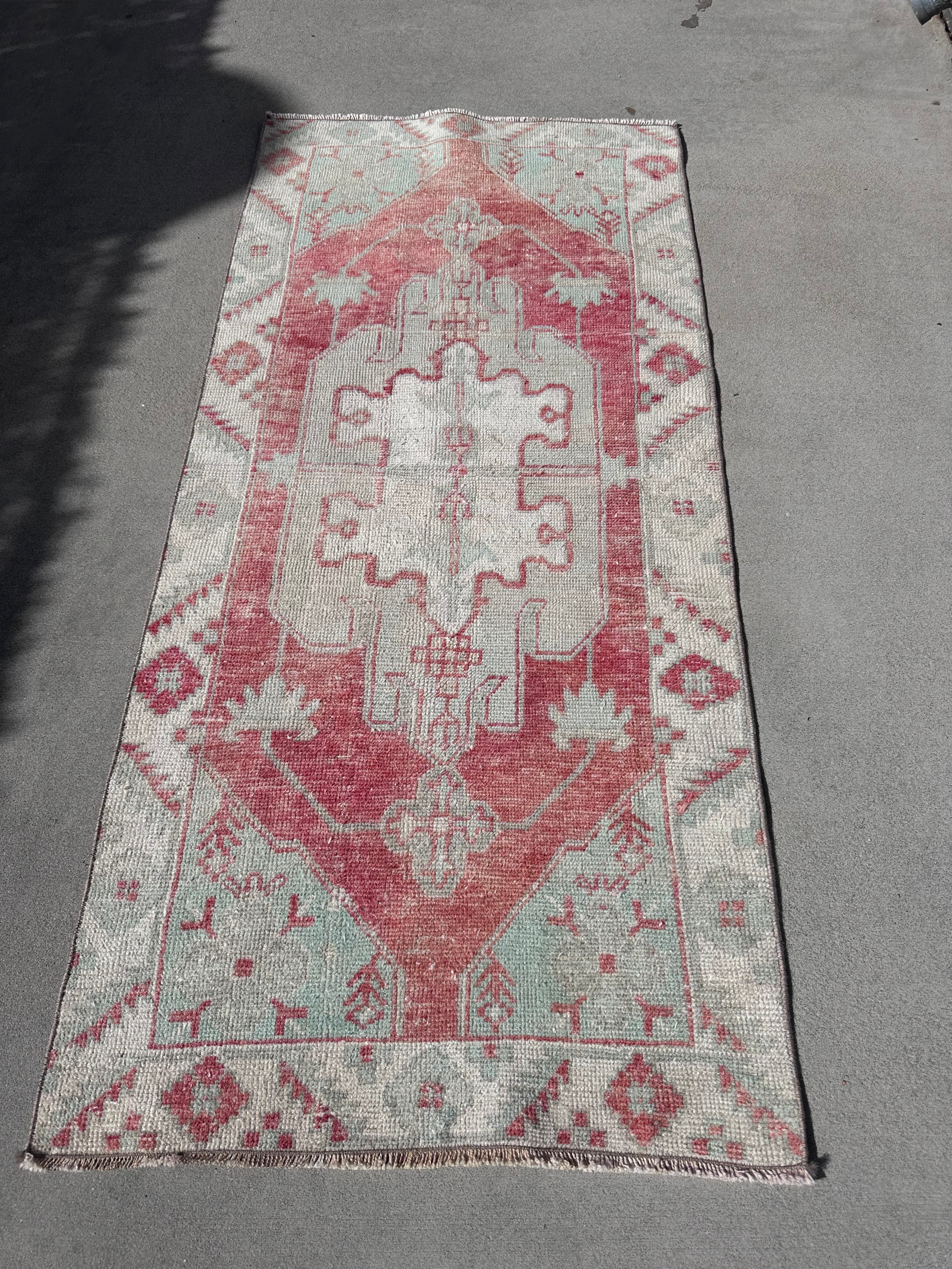 Small Turkish Runner 5’5”x2’5”