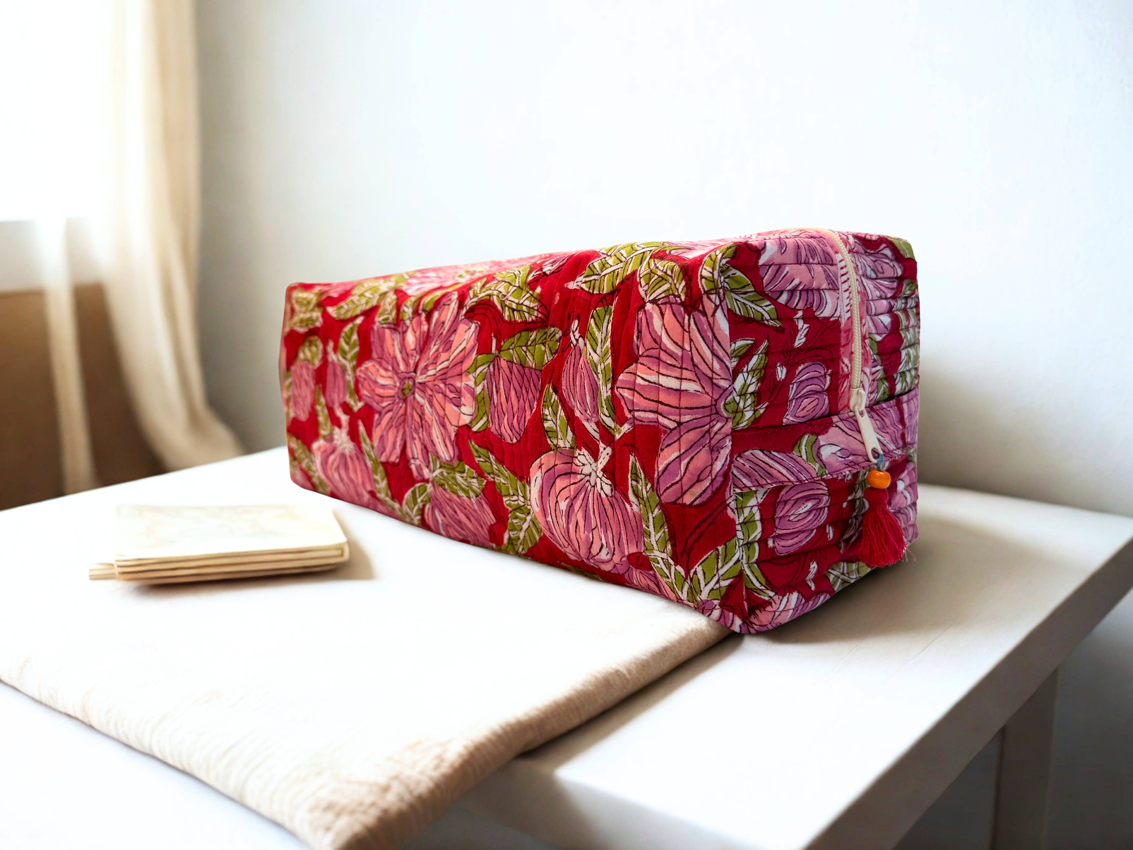 Dyson & Shark Travel Organizer Bag- Red Floral
