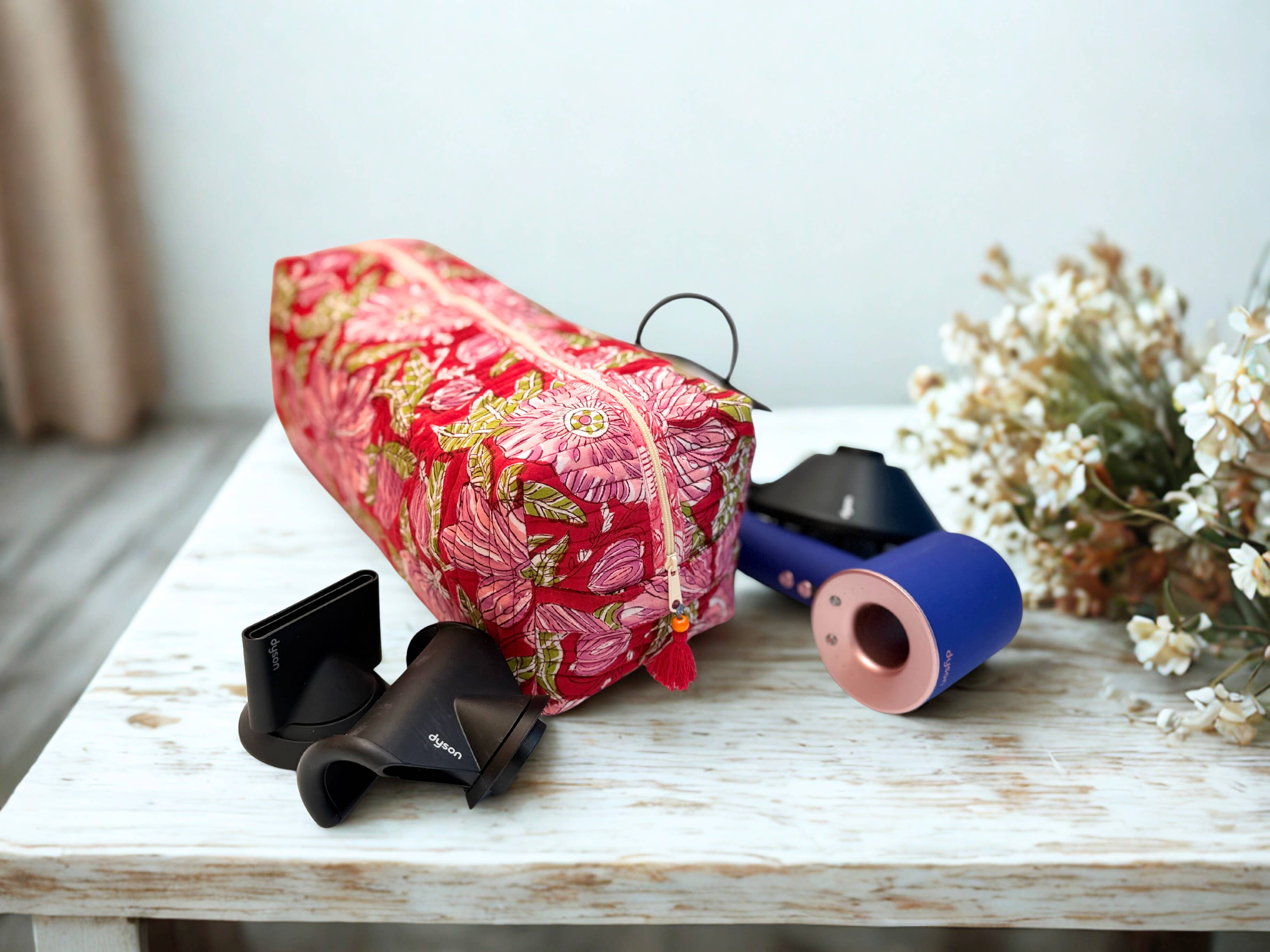 Dyson & Shark Travel Organizer Bag- Red Floral