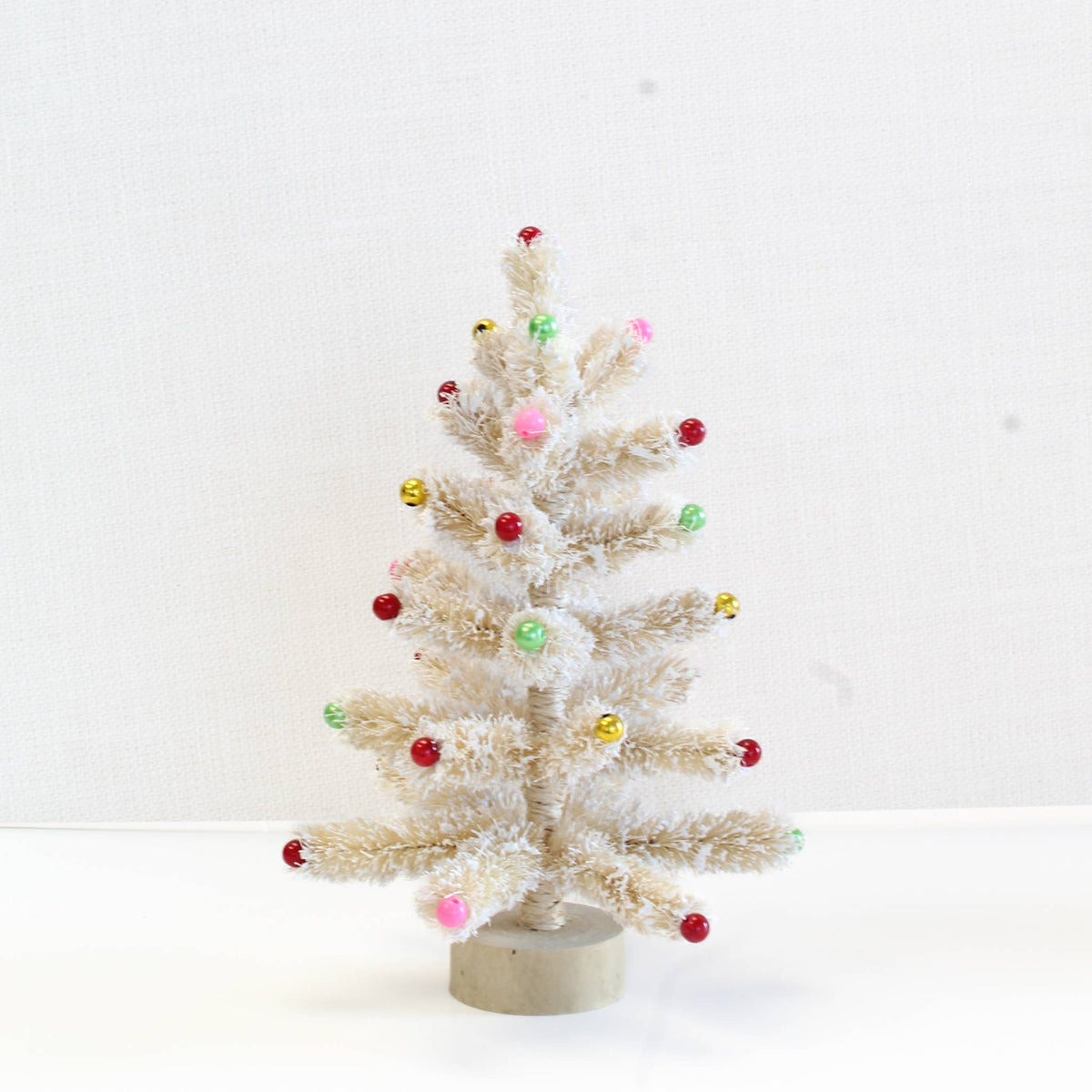Bottlebrush Christmas Tree w/Beads (Nat/Multi)