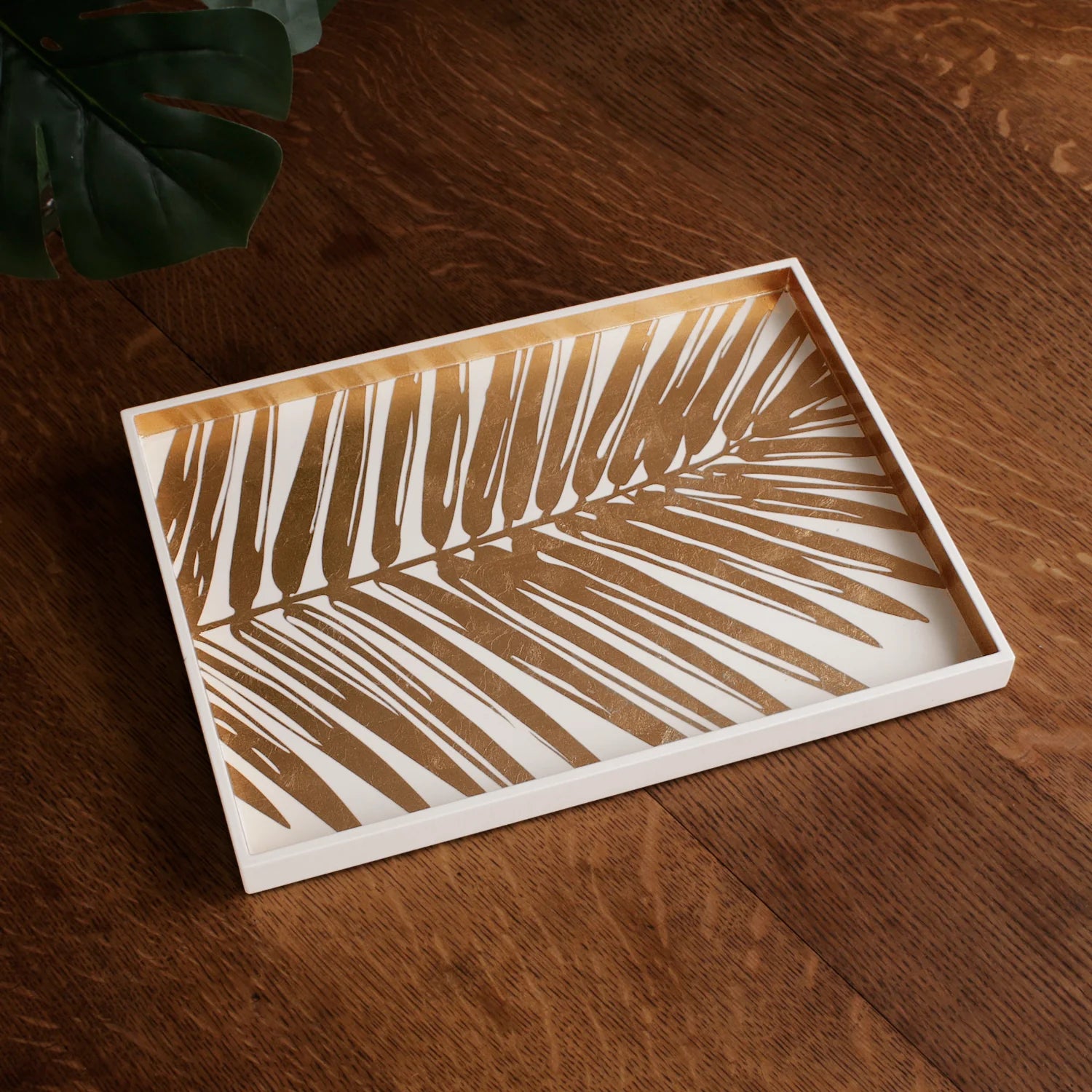 INDOCHINE Lacquered Palm Tray White and Gold