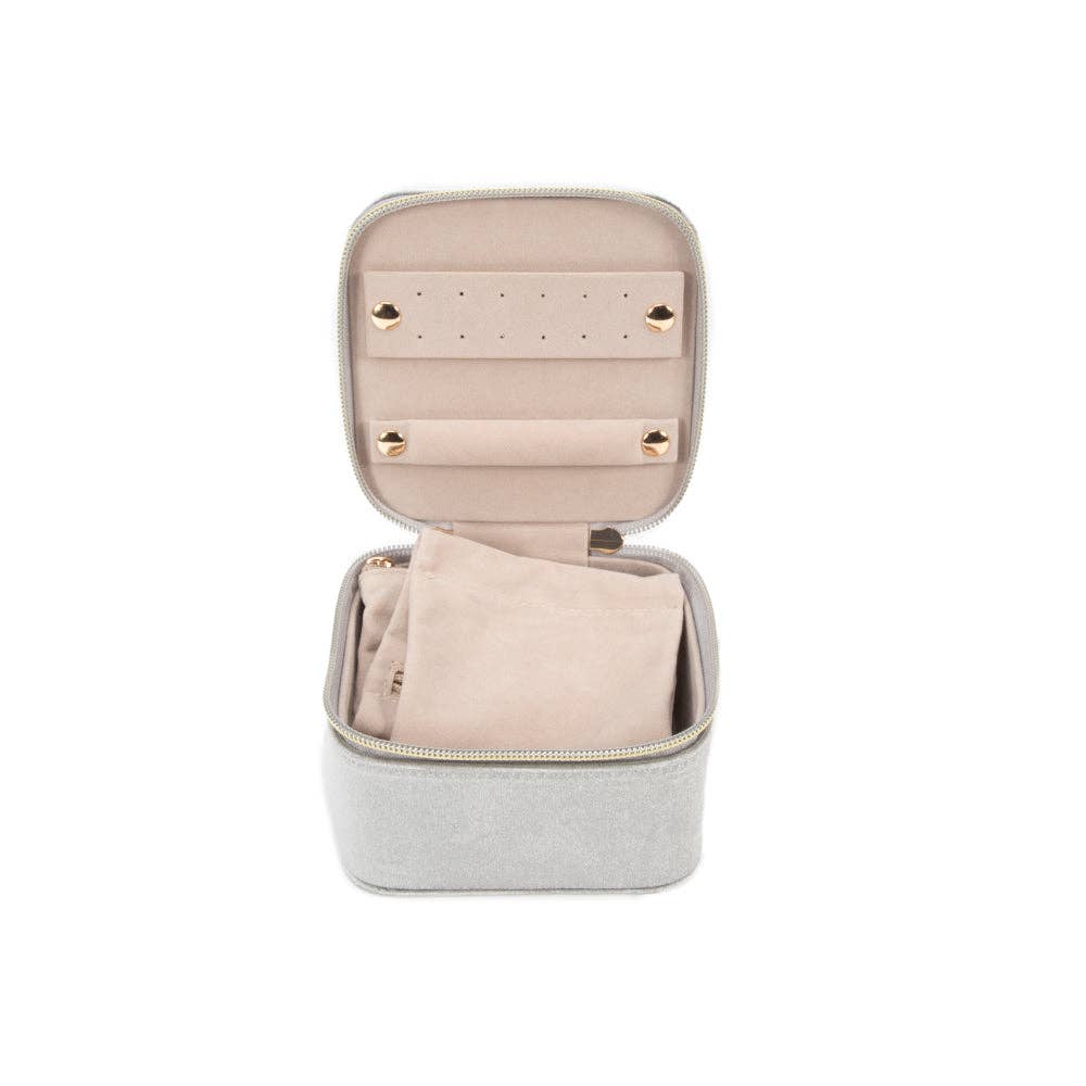 Vera Travel Jewelry Case with Pouch