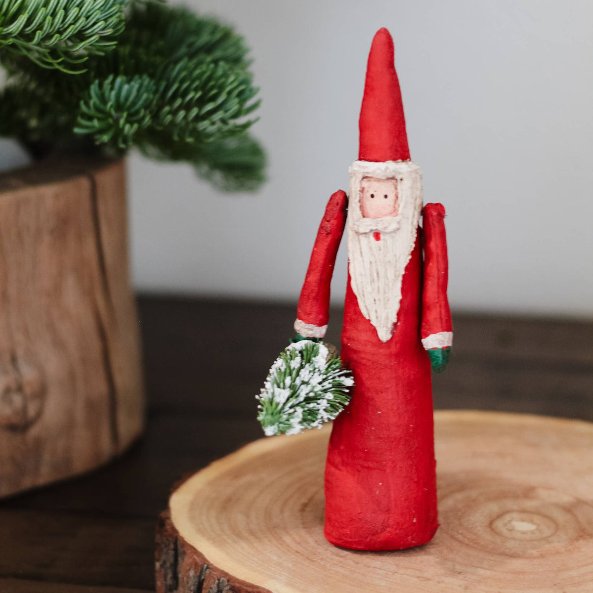 Canvas Slim Santa w/Tree (Red)