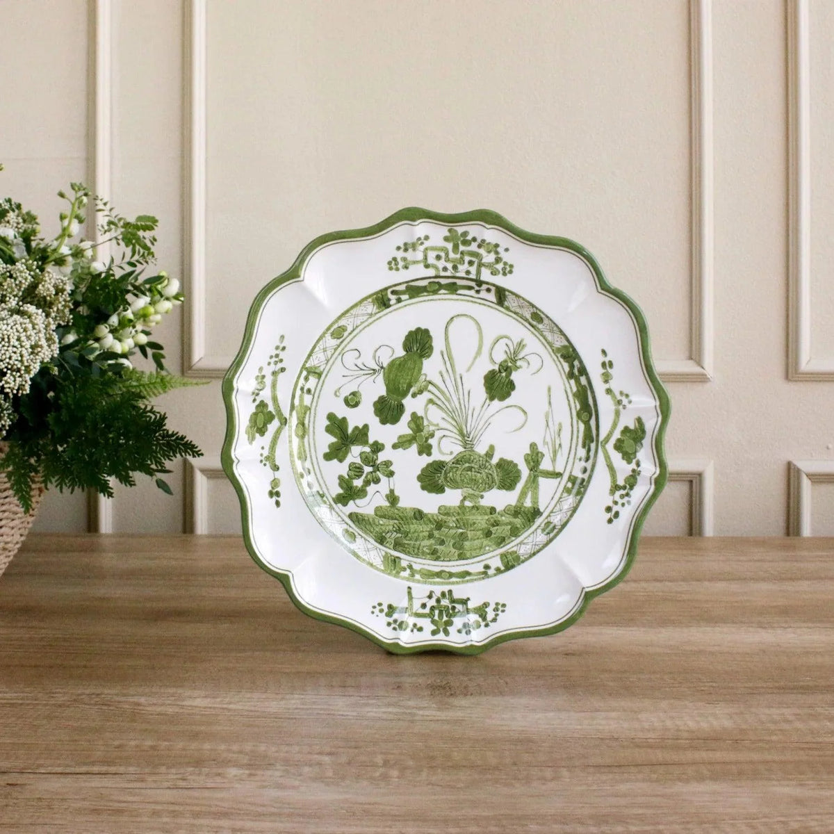 VIDA Faenza Round Platter (Green and White)