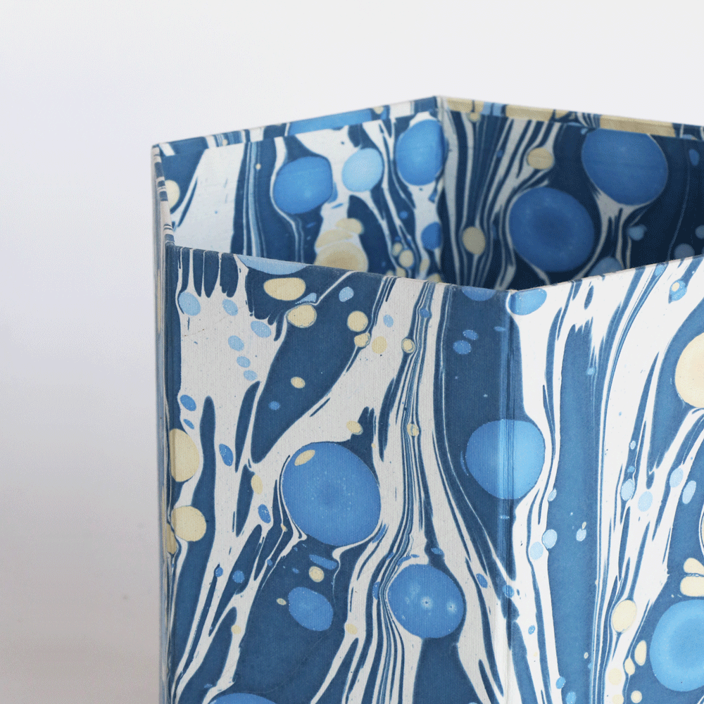 MARBLED HEXAGON COLLAPSIBLE BASKET- INDIGO