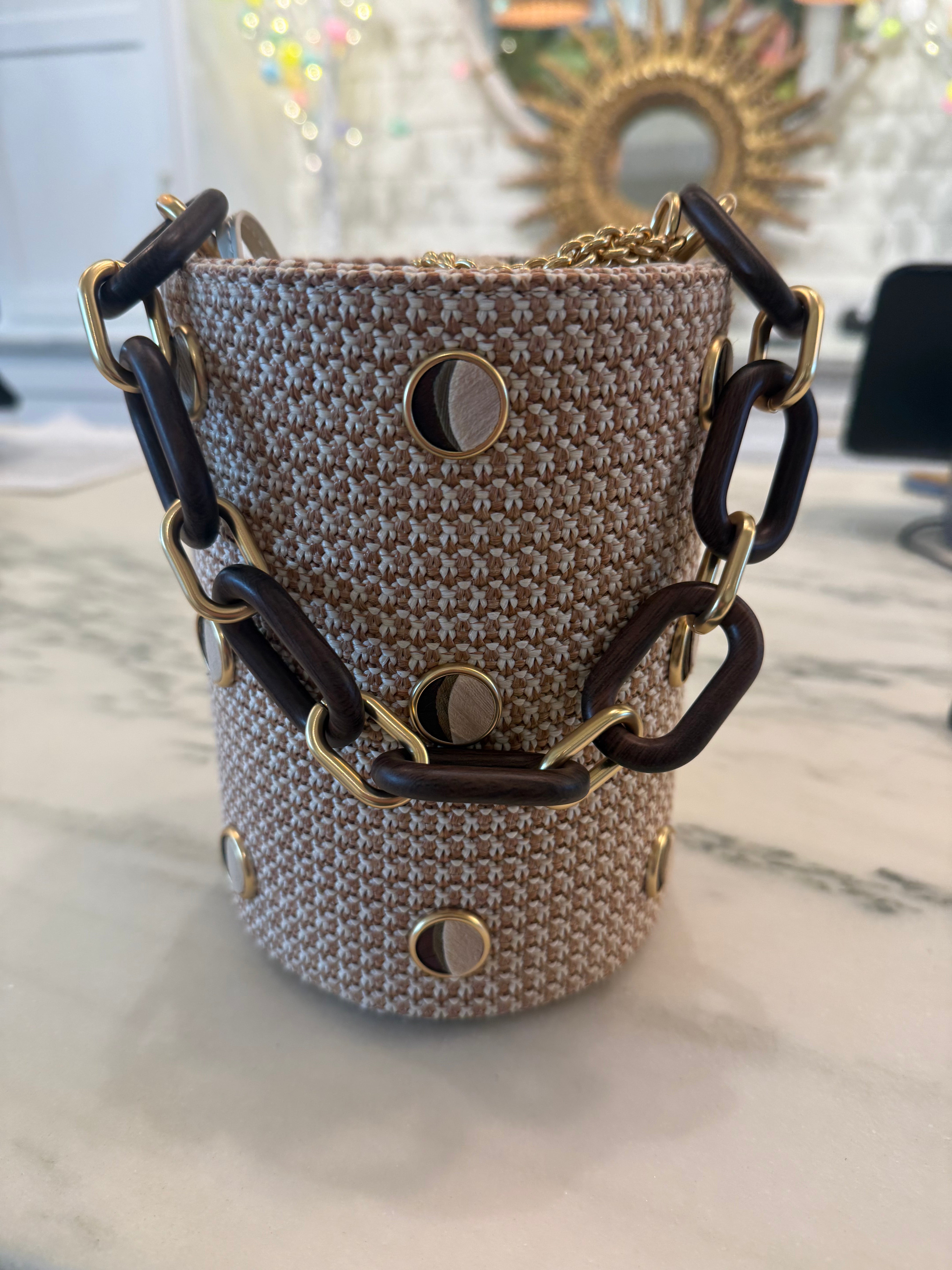 GREENWICH BUCKET BAG