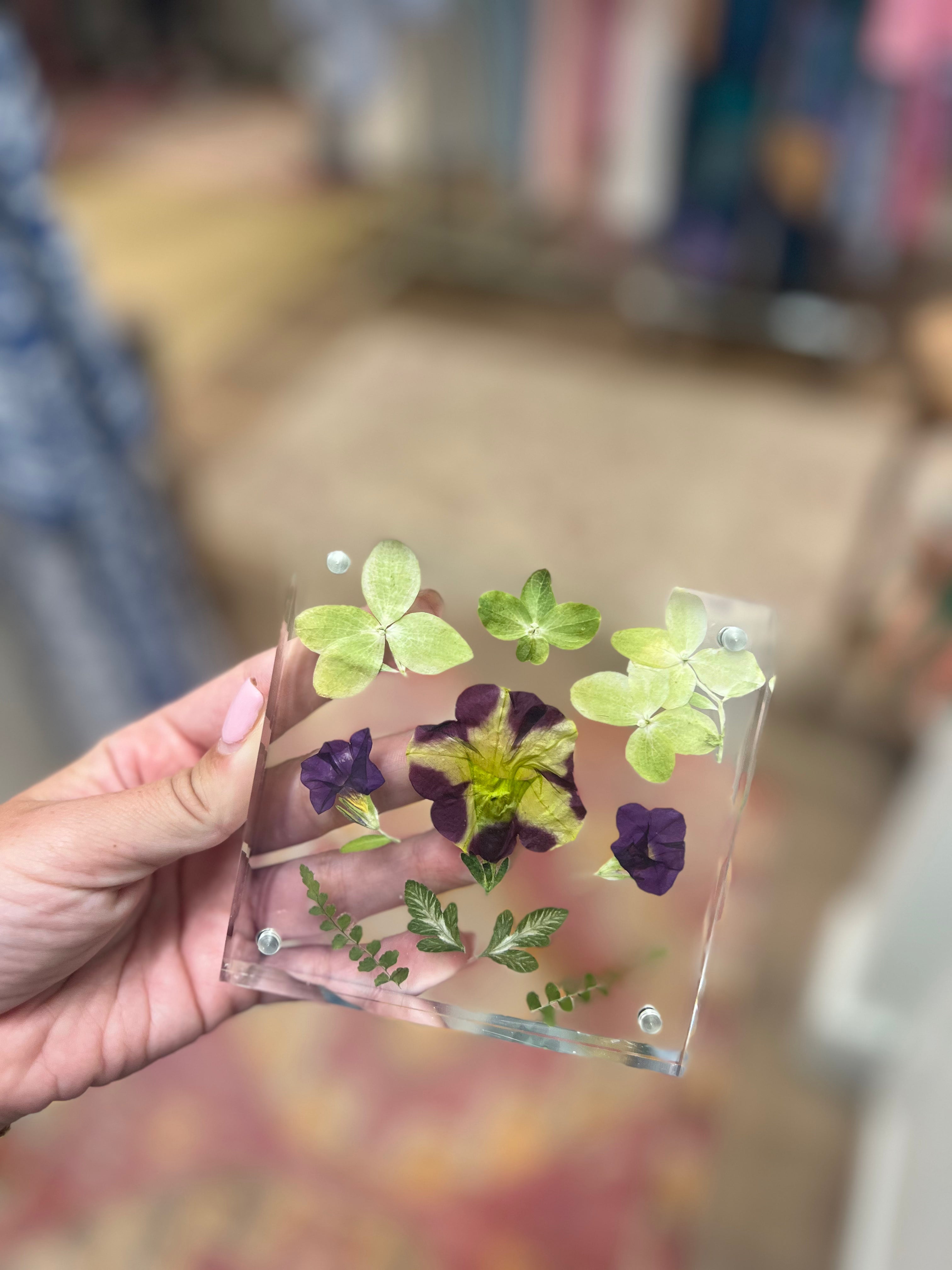 Pressed Flowers Acyclic