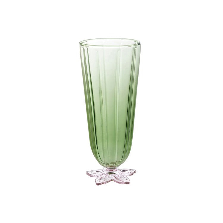 Fluted Champagne Flute W Flower Shape