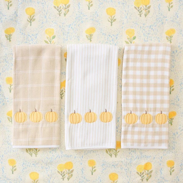 Weezie Pumpkin Kitchen Towel