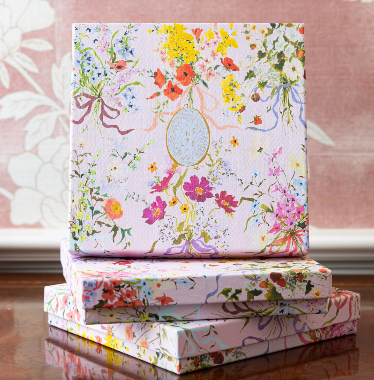 2025 Calendar in the Pearl Box