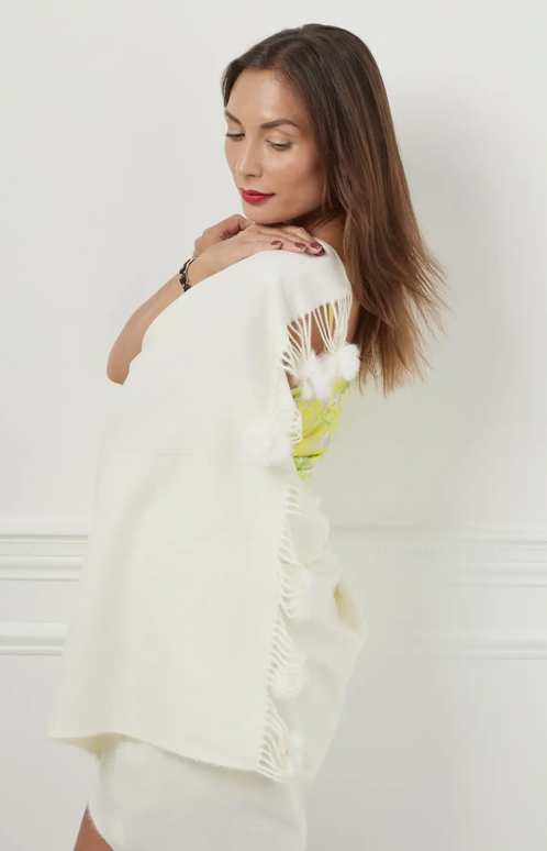 Diana Pompom Wrap