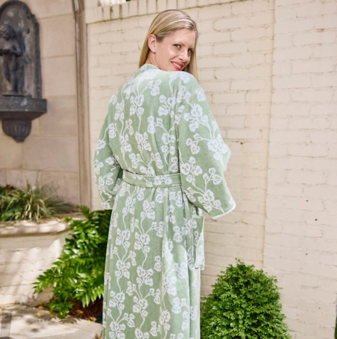 Women’s Bell Sleeve Plush Robe- ivy