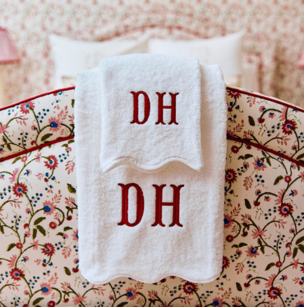 Scallop Bath Hand Towel- White on White