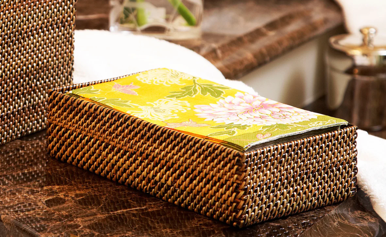 Guest Towel Tray