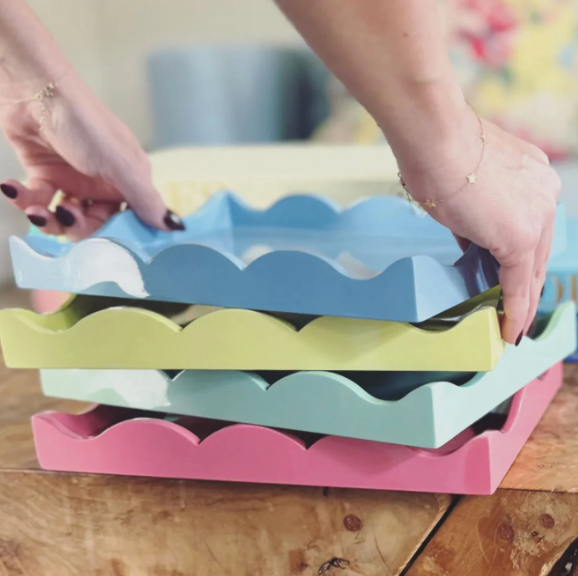 Scalloped Book Topper Tray