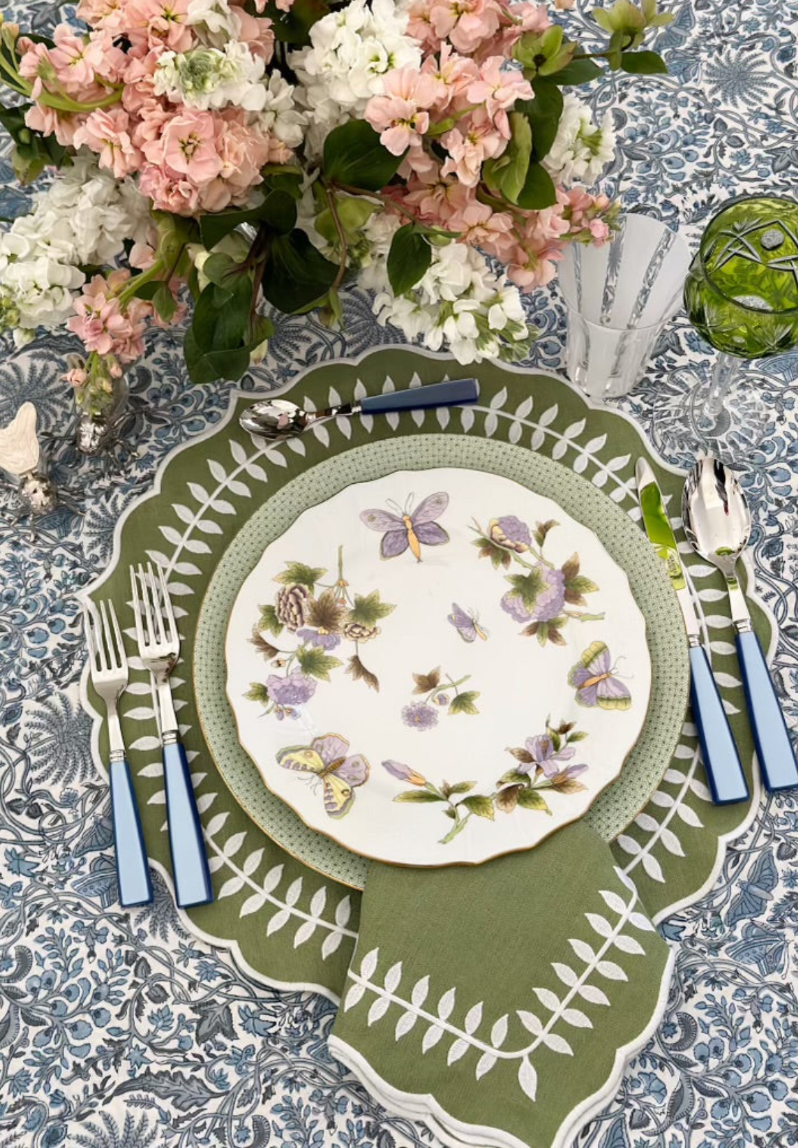 Green leaves dinner napkin