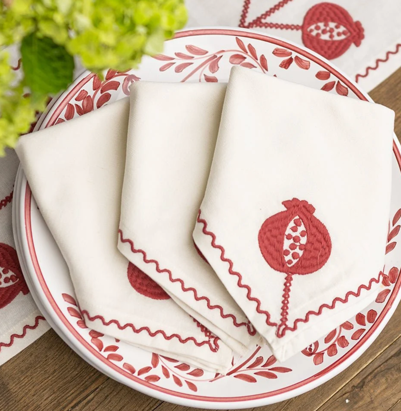 Crewel Burgundy Napkin | Set of 4