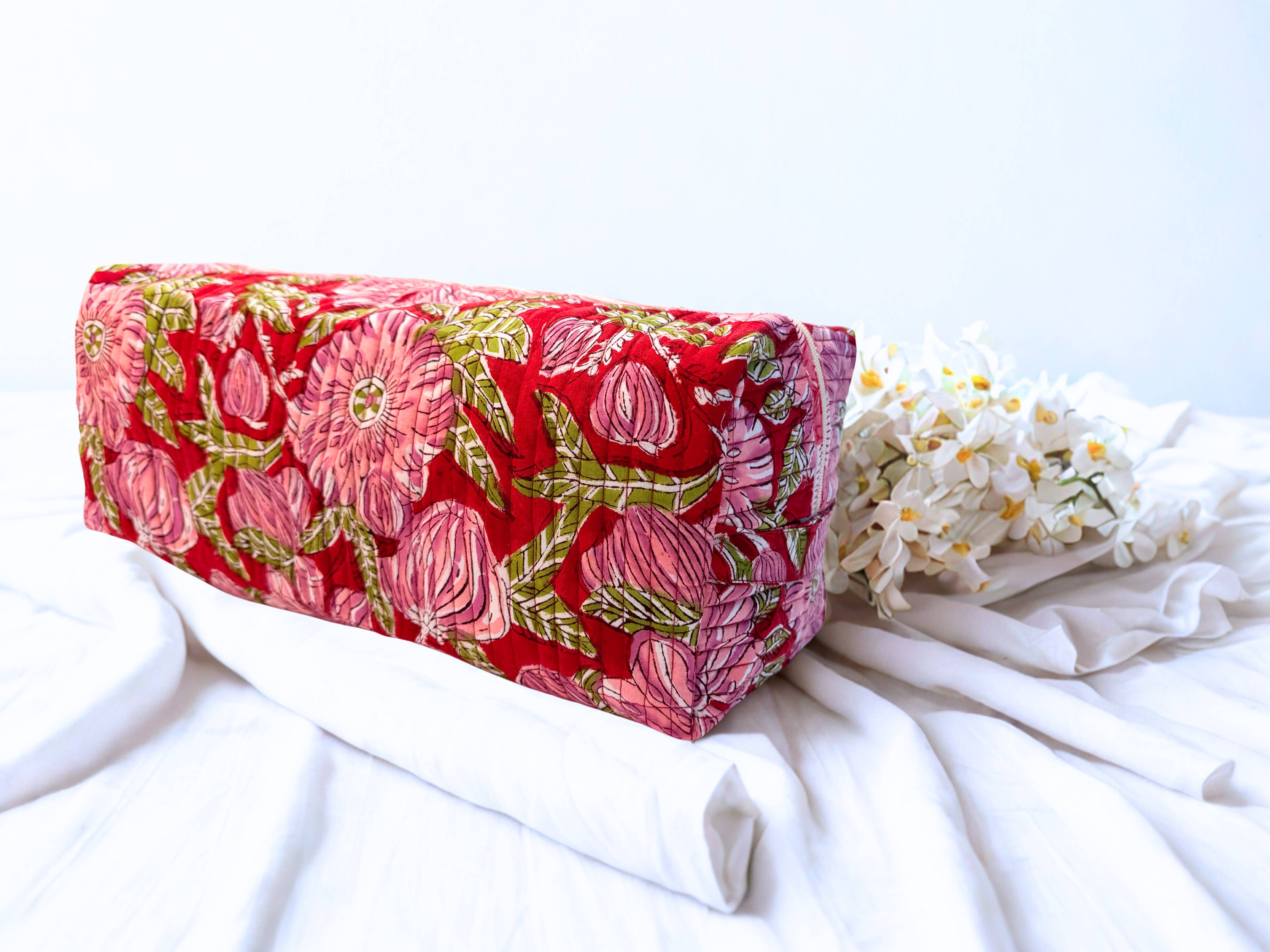Dyson & Shark Travel Organizer Bag- Red Floral