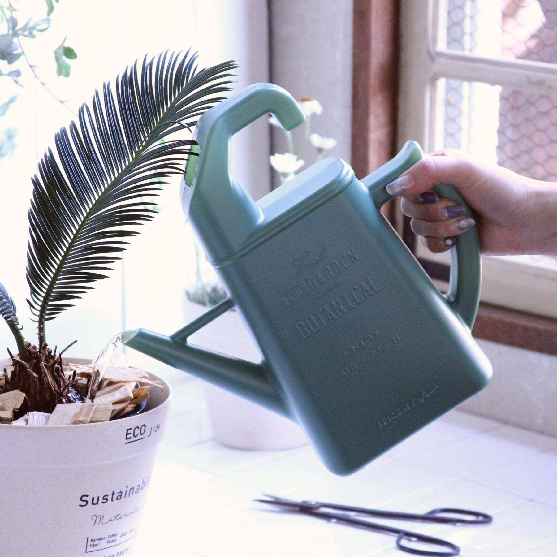 Hook Watering Can 1.7L