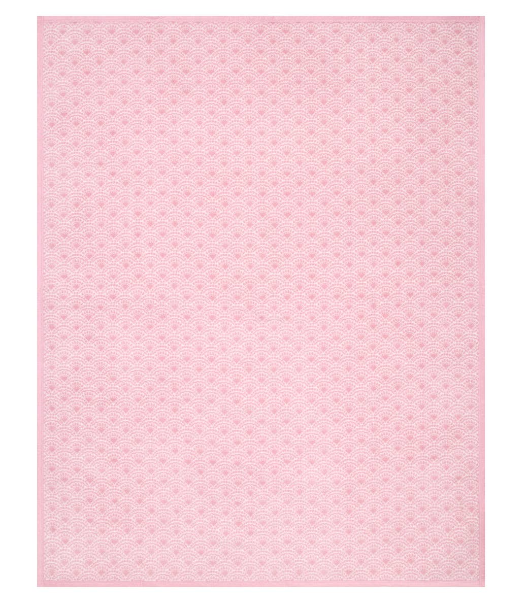 Seaside Scallops Blush Blanket