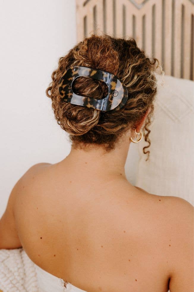 Tortoise Large Flat Round Hair Clip