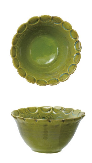 Debossed Stoneware Scalloped Bowl